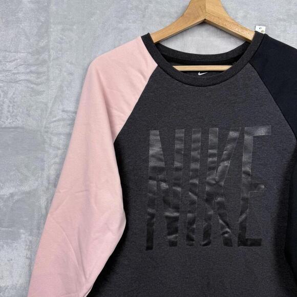 Nike Women’s Dry Color-block Crew Sweatshirt Long Sleeve Size M Dri-Fit Athleic - Picture 2 of 8